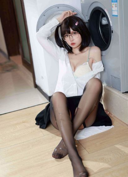 女大学生的按摩房